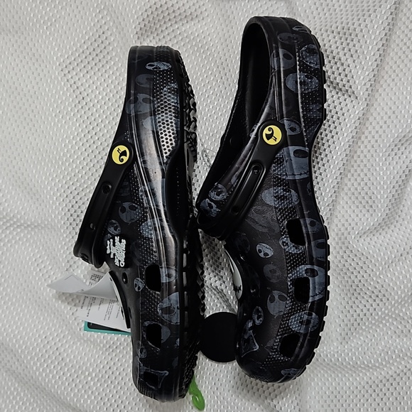 CROCS DISNEY THE NIGHTMARE B4 CHRISTMAS  SHOE SIZE 13 UNISEX … - Picture 7 of 8